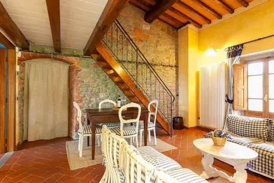 Image de Bel appartement à Pian di Scò-Campiglia très bien situé