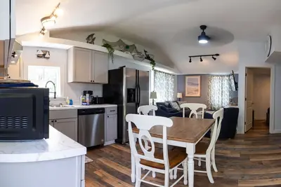 Image de 3 Bedroom_Pool, PlayArea, CampFire_Cozy Apt