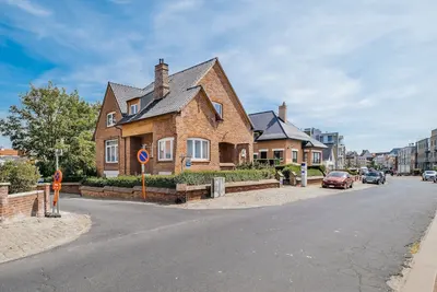 Image de Villa à Koksijde avec jardin ensoleillé