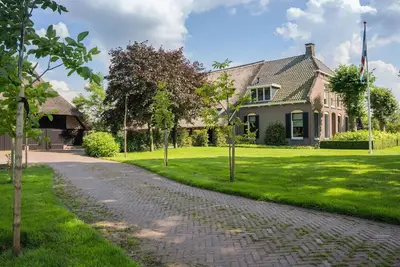 Image de Ferme spacieuse avec terrasse privée à Dwingeloo
