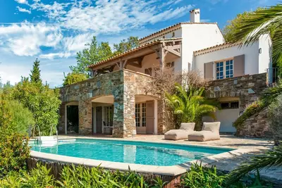 Image de Villa Ă Cavalaire avec vue mer et piscine