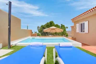 Image de Merveilleuse maison de vacances avec piscine