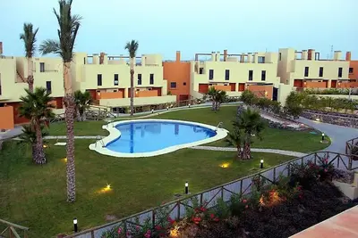 Image de Appartement avec jardin privé