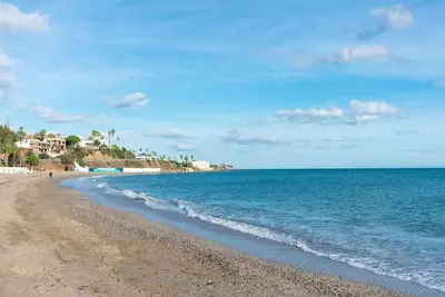 Image de Appartement ensoleillé avec piscine commune