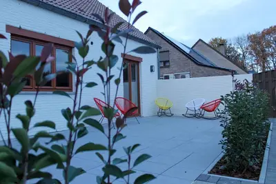 Image de Joli bungalow avec jardin clôturé