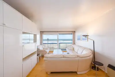 Image de Studio sur la cĂ´te belge avec vue sur mer