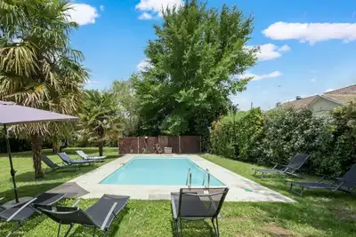 Image de Gîte de charme à Prayssac avec piscine privée