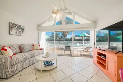Image de Beautiful Beachfront Condo with Pool in Holmes Beach!