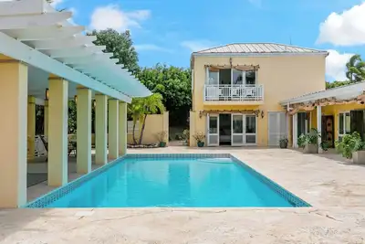 Image de Estate Shoys St. Croix. Quick walk to the best beach! Luxury house with pool