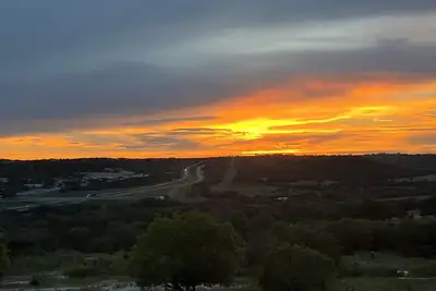 Image de Hill Country Lodge, Private 10 acres w/ uninterrupted views, perfect for eclipse