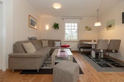 Image de Fewo an der Ostsee mit Meerblick, Balkon und Pkw-stellplatz - 50 m zum Strand! - Ostseewelle