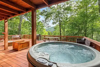 Image de Safe Haven - Hot Tub, Views, Family Friendly Retreat