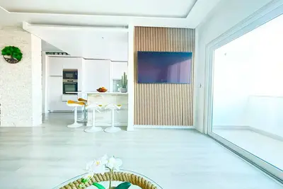 Image de Bright Renovated Cascais Luxury Top Floor Apt