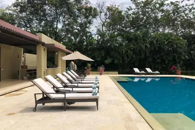 Image de Mesa de Yeguas Super Luxury Bring your Pet Bbq Gym Xxl Pool