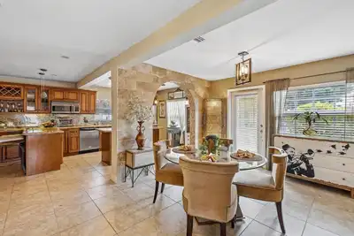 Image de Downtown Delray Beach House - Terrific Location & Tropical Ambiance! ! 5 min walk
