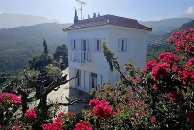 Image de Peloponnese Hideout - white house with fantastic sea view and pet-friendly!