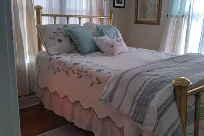 Image de Perfect if you're here for work/extended stay. Great location, pet friendly!