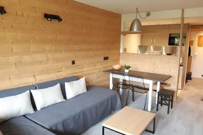 Image de Appartement pour 6, rénové, balcon sud-ouest, Wi-Fi gratuit