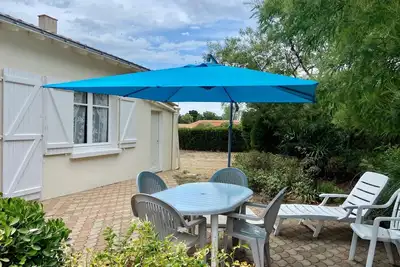Image de Maison de Pays avec Grand Jardin, Proche Centre et Plage