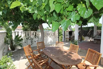 Image de Maison Familiale Idéale: Vacances, Plage, Wifi Gratuit, Clim Optionnelle