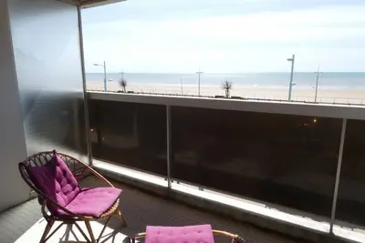 Image de Studio avec alcôve, face mer, 50m de la plage avec balcon et garage privé à Saint-Jean-de-Monts
