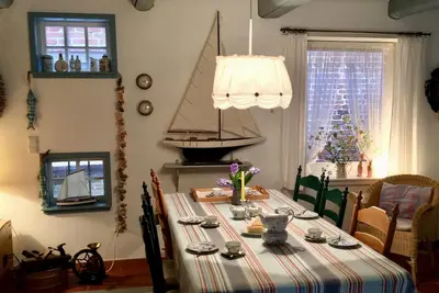 Image de Ruhe und Erholung pur um dem Alltagsstress zu Entfliehen, Friesenhaus mit Garten