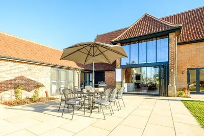 Image de Upper Barn-sleeps 8 guests in 4 bedrooms