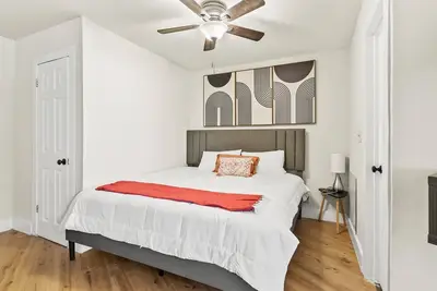 Image de Studio Apartment in Huntsville near Gardens!