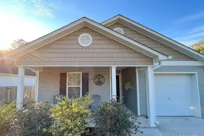 Image de Rusty Anchor Oki - Walk to the Beach, Pet Friendly, Fenced Yard!
