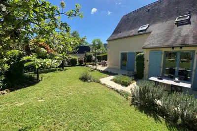 Image de Knusse Vakantiewoning Vlakbij Dordogne, Gratis Gebruik van Zwembad, Tennisbaan