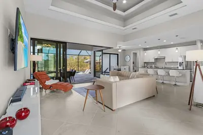 Image de Brandnew (2024) Villa with huge pool on the water