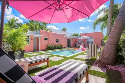 Image de Barbie Beach Pad. Walk everywhere