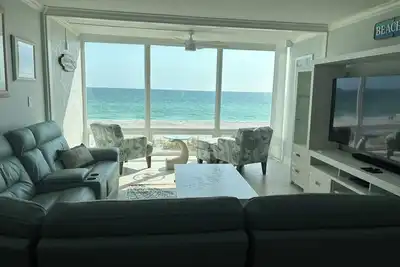 Image de Beachfront condo directly on Holmes beach