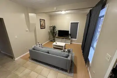Image de Remodeled Private & Cozy Single-Family Home Located In St. Paul