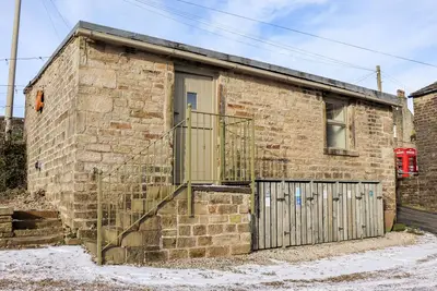 The Shearer'S Hut, romantic, with a garden in Holme, West Yorkshire