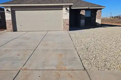 Image de New Build- 3 Bed, 2 Bath w Garage.