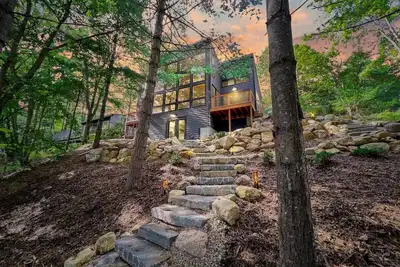 Image de StoneWater | Brand New | Private Lakefront + Fire