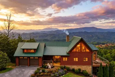 Image de Mtn Top Retreat Open Memorial Day Wkend 4br/Gameroom/Stunning Views!