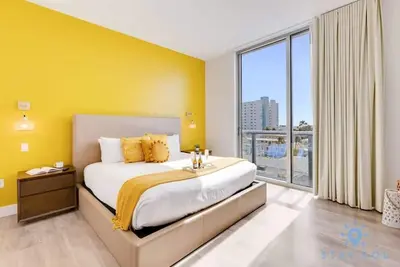 Image de Lovely Apartment| Rooftop Pool+ Gym