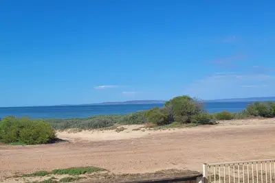 Image de The Flinders Coastal Seafront Shack - uninterrupted views of the Spencer Gulf