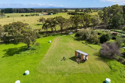 Image de Bush Retreat 2 by Tiny Away