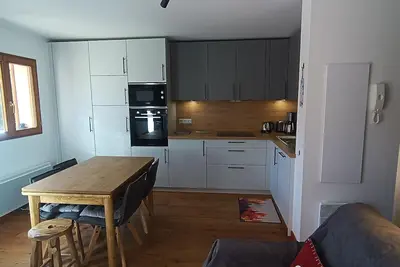 Image de Studio rénové plein sud, terrasse-jardinet, 4 pers, proche pistes et commerces, stationnement privé.