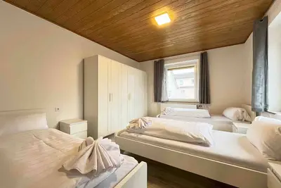 Image de (Sad802) Large workers rental\/ rental housing