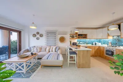 Safa is a beautifully renovated 2 bed apartment with luxury touches