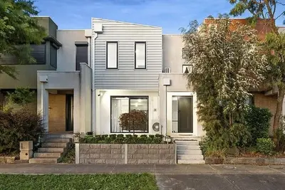 Image de Family-sized home in Melbourne, few minutes from the airport. Kids friendly
