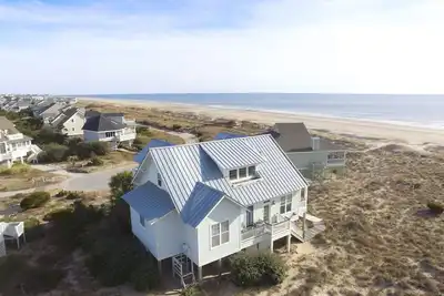 Image de Come Back Home Oceanfront 5 Br 4 Ba 5 Star Amenities Pet Friendly Both Clubs