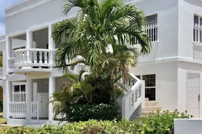 Image de Grand family 3 bedroom 3. 5 bathroom villa in Frigate Bay with Ocean View