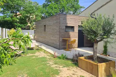 Gîte cosy et tout équipé \"Une cabane en Luberon\" 44 m² avec jardin