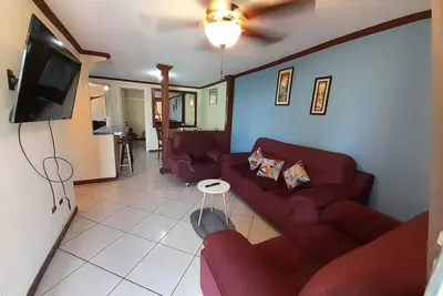Image de Cozy apartment, family-friendly and close to everything! !