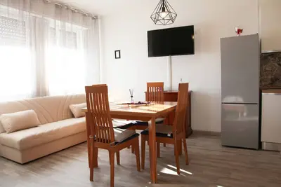 Image de Tia House - Bright Studio with Private Parking!